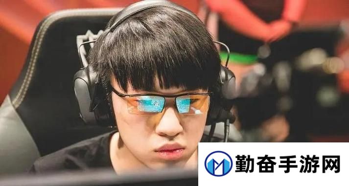 在英雄联盟中何时被认为成功carry了比赛？carry的标准是什么？