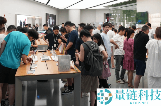 华为Pura 80系列开售后人气火爆 多家门店掀起抢购热潮