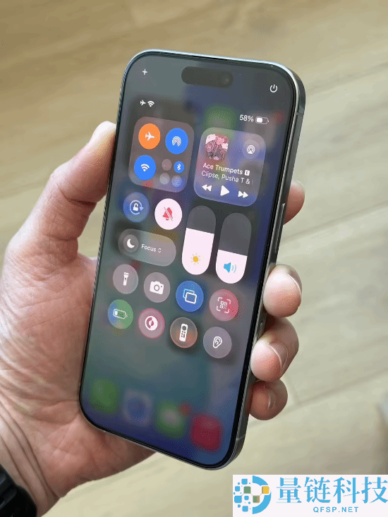 iOS 26,苹果,液态玻璃
