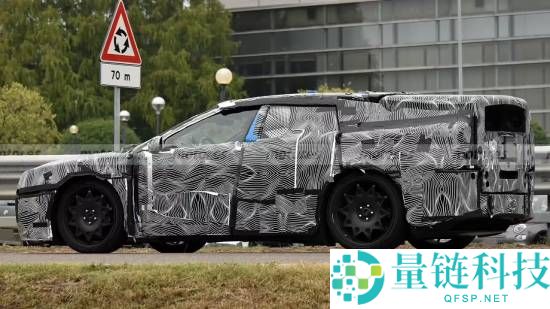 法拉利首款电动汽车最新谍照暴光,估计为五门跨界车