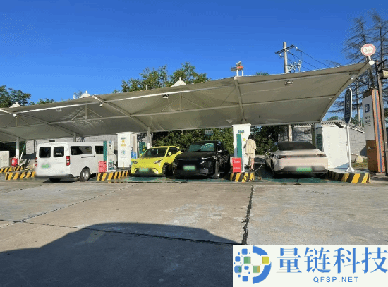 限充80%、列队叫号、掉头充电,高速效劳区为防充电拥堵各显手腕