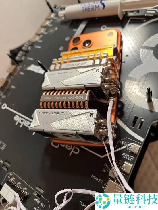 大神魔改iPhone 17 Pro Max外挂SSD散热器 4K视频录制不再降频