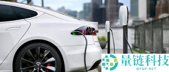 女车主充电后占位94分钟被收费438元 法院判了：收费合规