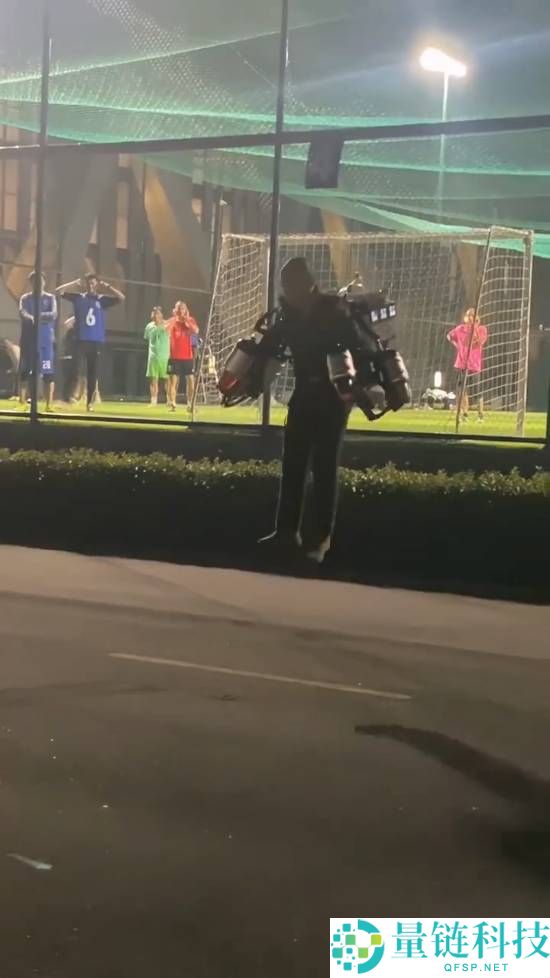 实际版“钢铁侠”原地起飞,国产自立研发喷气式飞翔背包已处小批量消费阶段