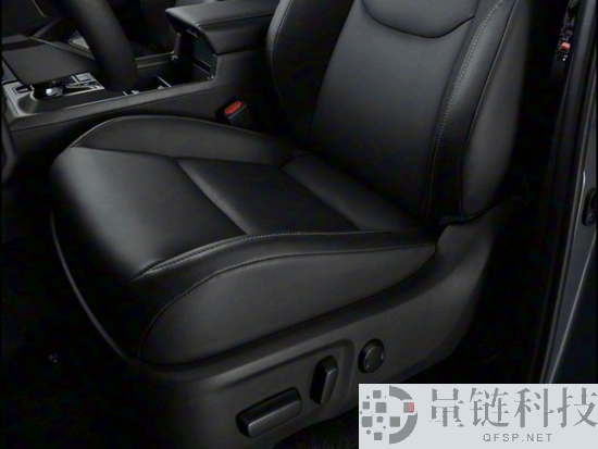 丰田“不死鸟”上新 全新海拉克斯皮卡发布:初次用上纯电