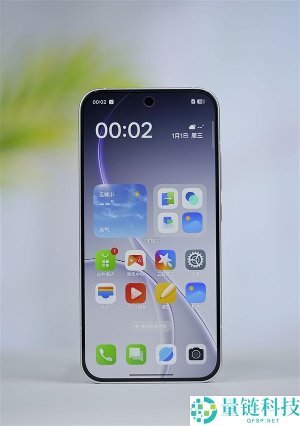 全息光刻美背太吸睛,OPPO Reno 15图赏