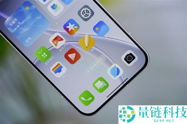全息光刻美背太吸睛,OPPO Reno 15图赏