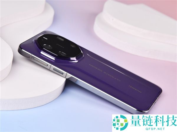 华为Mate 80 RS特殊巨匠上手：一部细节体验拉满的巨匠旗舰