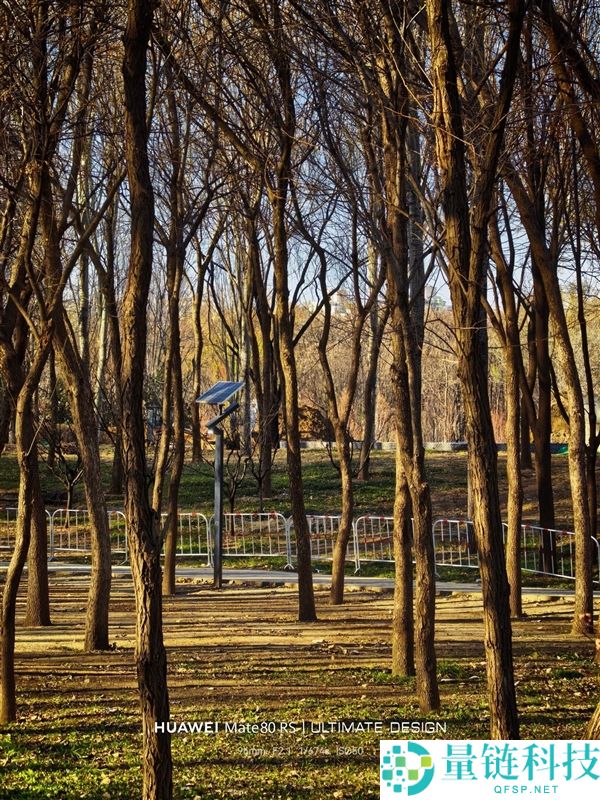 华为Mate 80 RS特殊巨匠上手：一部细节体验拉满的巨匠旗舰