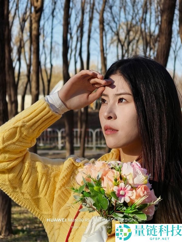 华为Mate 80 RS特殊巨匠上手：一部细节体验拉满的巨匠旗舰