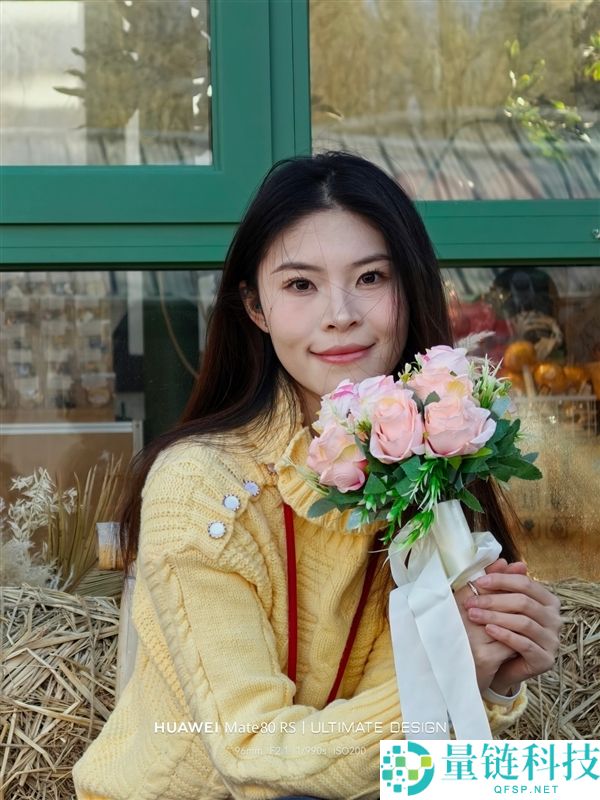 华为Mate 80 RS特殊巨匠上手：一部细节体验拉满的巨匠旗舰