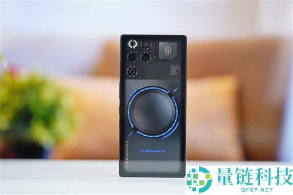 开启手机水冷散热时期,红魔11 Pro+图赏