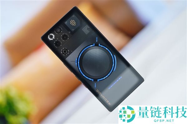 开启手机水冷散热时期,红魔11 Pro+图赏