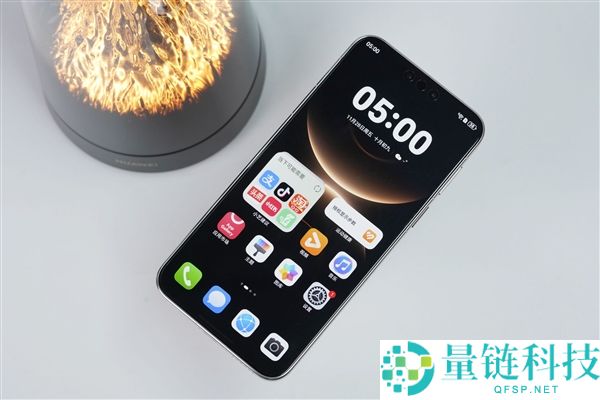 首发麒麟9030 Pro,华为Mate 80 Pro Max图赏