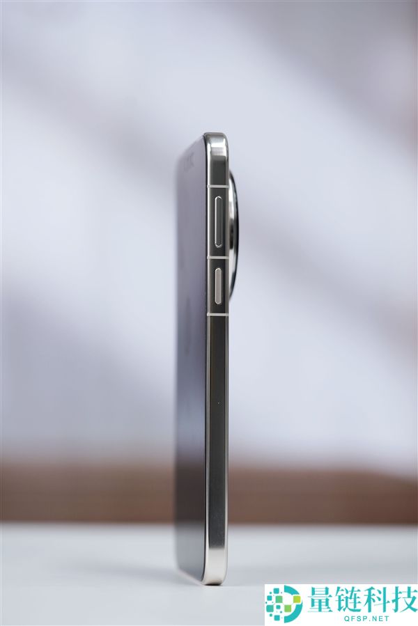 首发麒麟9030 Pro,华为Mate 80 Pro Max图赏