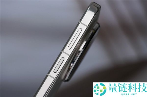 首发麒麟9030 Pro,华为Mate 80 Pro Max图赏