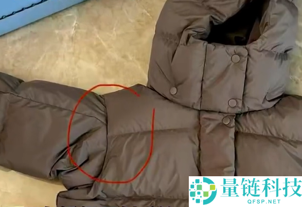 2500元Lululemon羽绒服袖子被缝反 官方客服回应