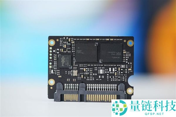 长江存储原厂颗粒,致态小翼S001 1TB SSD图赏