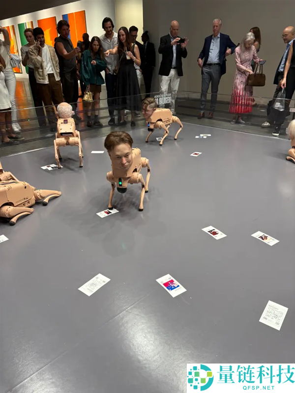 起猛了,神似马斯克的机械狗上 现场扮演“拉屎”