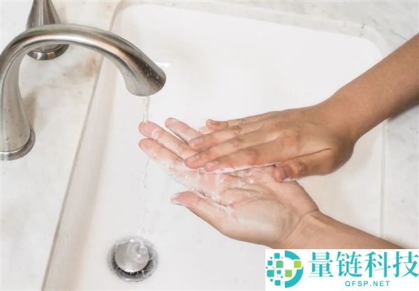 冬季洗脸真的好,痛,苦, 可以不洗吗