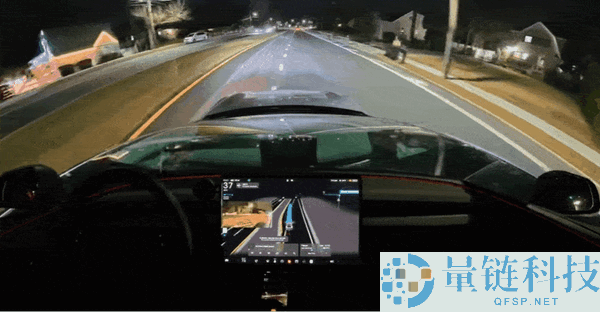 特斯拉迄今最好FSD推送 网友连测10小时:太写意 底子停不下来