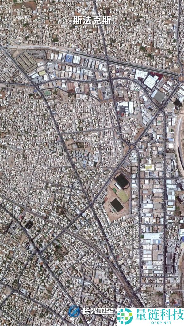 在地中海岸 有个奇异的“水泥色之城”：看不到一棵树,