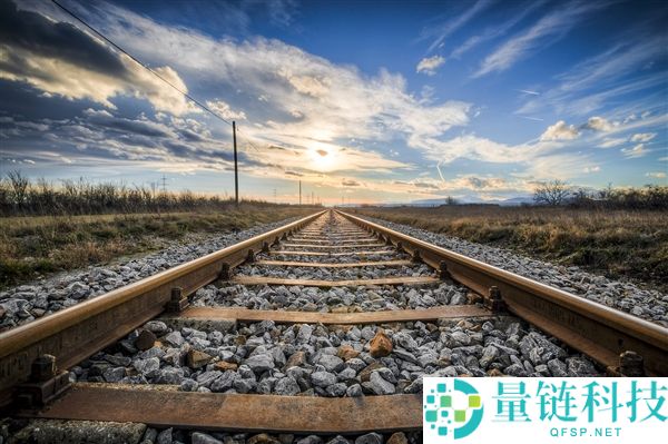 我国铁路营业里程达16.5万千米 个中高铁超5万千米