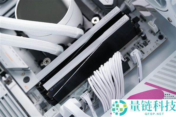 光影灿艳,KEYMOS科摩思赤霄白帝DDR5内存16GBx2 6000MHz图赏