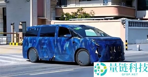 5.4米超长车身,腾势D9L谍照暴光：300km+纯电续航