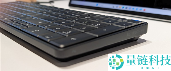 惠普EliteBoard G1a发布：居然把一台壮大的主机塞进键盘里