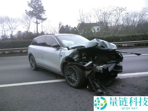 男人高速上开启辅佐驾驶后放心睡20多千米：果真撞了