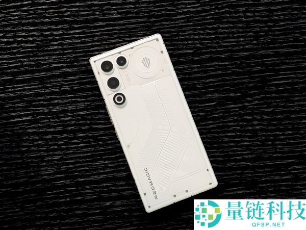 机能最保守+独一真周全屏的Air手机,红魔11 Air首销翻倍