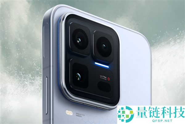 号称枪战之王,iQOO 15 Ultra首发超感受控肩键:寿命近乎无穷