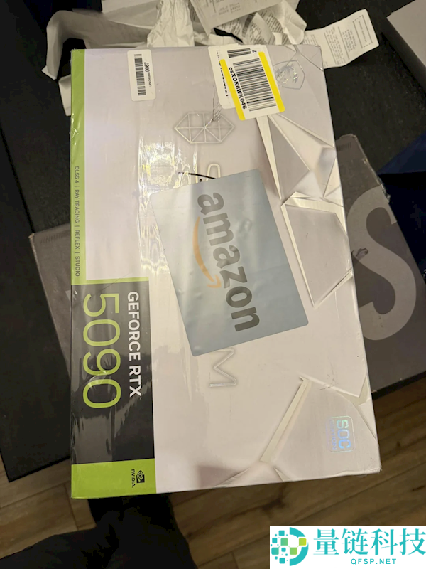 网购RTX 5090 到手却是浴巾裹石头,