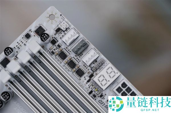 高颜值雪白刀锋,微星MPG B850M EDGE TI MAX WIFI图赏