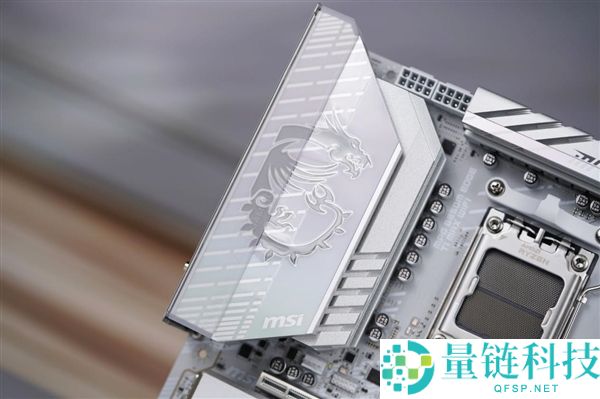 高颜值雪白刀锋,微星MPG B850M EDGE TI MAX WIFI图赏