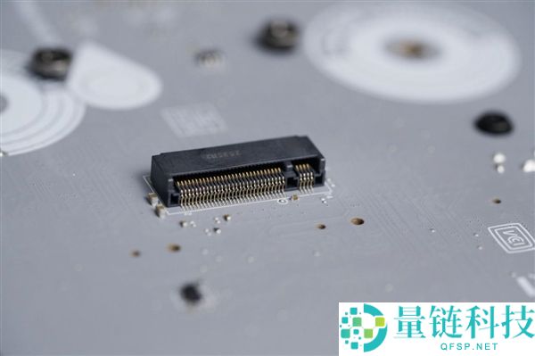 高颜值雪白刀锋,微星MPG B850M EDGE TI MAX WIFI图赏