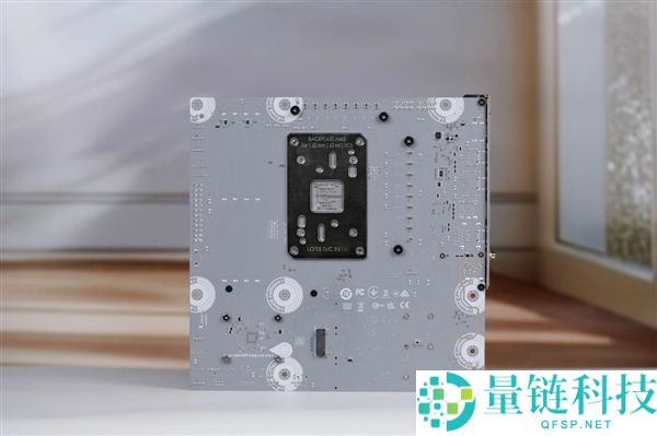 高颜值雪白刀锋,微星MPG B850M EDGE TI MAX WIFI图赏