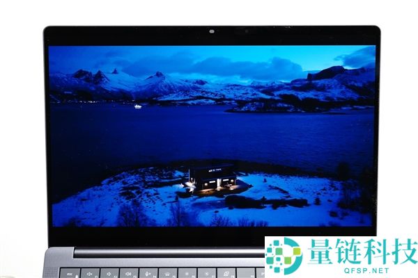 双层OLED触控屏观感冷艳 戴尔Pro 14 Premium上手