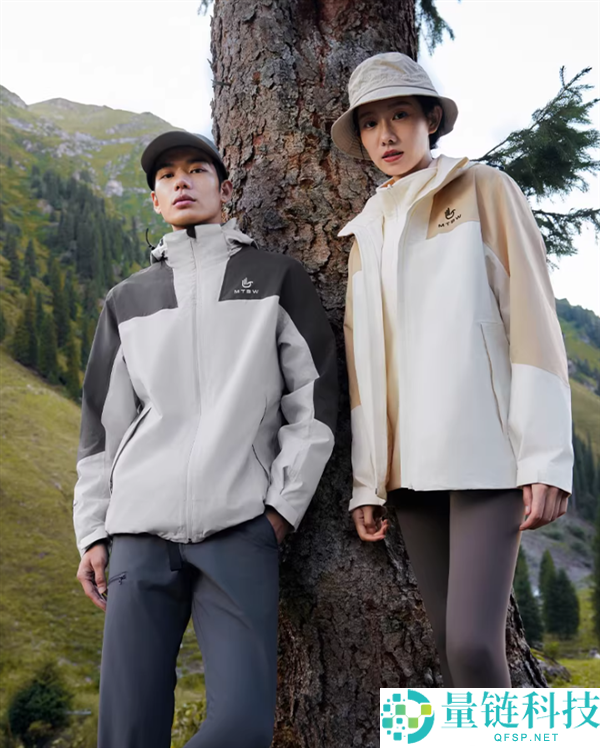 美特斯邦威三合一冲锋衣105元1折官方清仓 原价1399