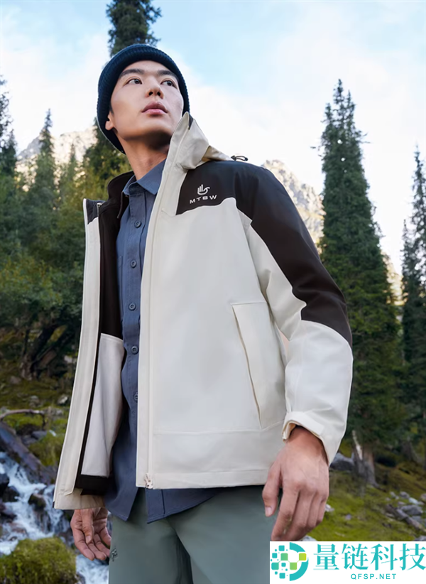 美特斯邦威三合一冲锋衣105元1折官方清仓 原价1399