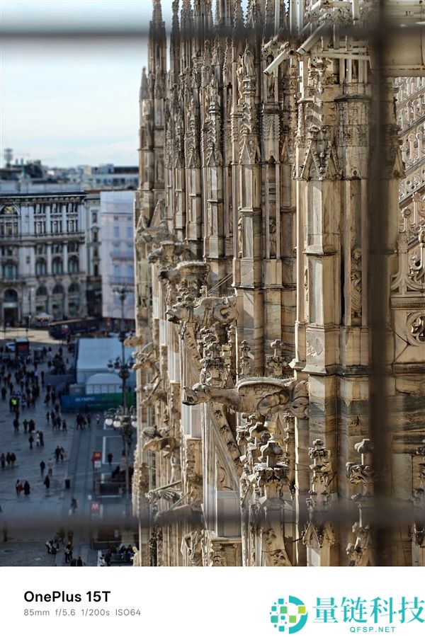 小屏党的梦中情机 一加15T样张首秀：搭载LUMO凝光影象