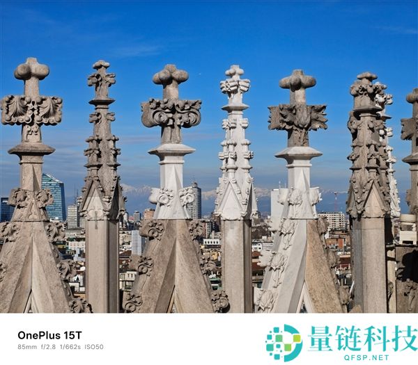 小屏党的梦中情机 一加15T样张首秀：搭载LUMO凝光影象