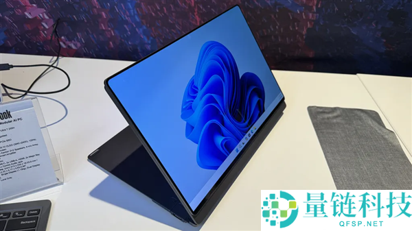 屏幕想放哪就放哪,联想模块化AI PC来了:单双屏自在切换、接口随便拼