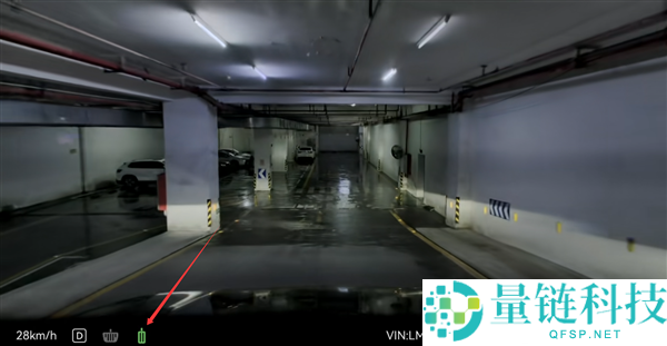 问界M7车主控告车库撞墙 网友秒破案：环氧地坪+水 下坡还自动加快