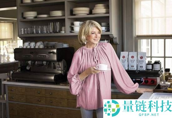 岁数不是问题,84岁独身女星玛莎·斯图尔特：我还是优良朋友