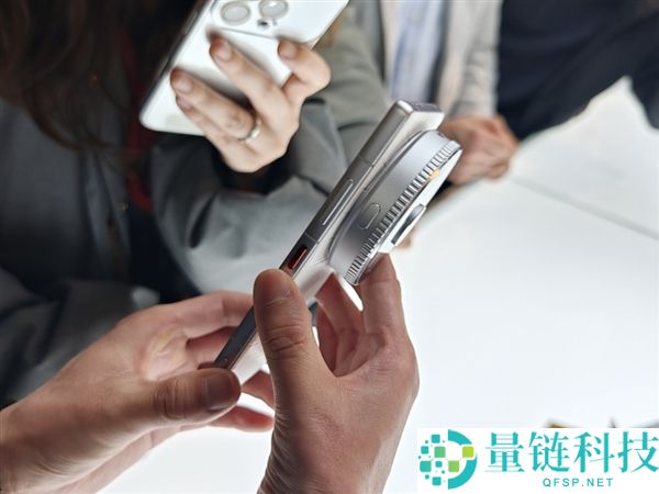 追觅首款旗舰手机表态：外型豪华 黄金版价钱超10万元