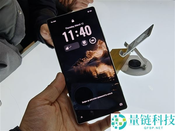 追觅手机上手：真周全屏+骁龙8E5 预装努比亚OS