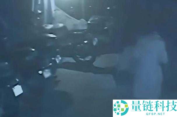 震惊老张竟对小雨做出这种事