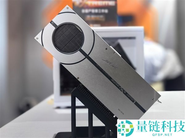 砺算科技首款国产显卡现场体验,《赛博朋克2077》相称流利